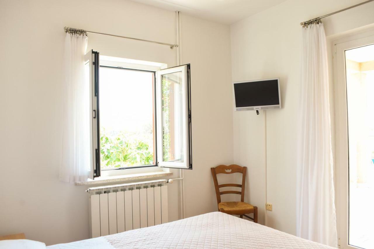 Rooms Ljubica Cres Exteriör bild