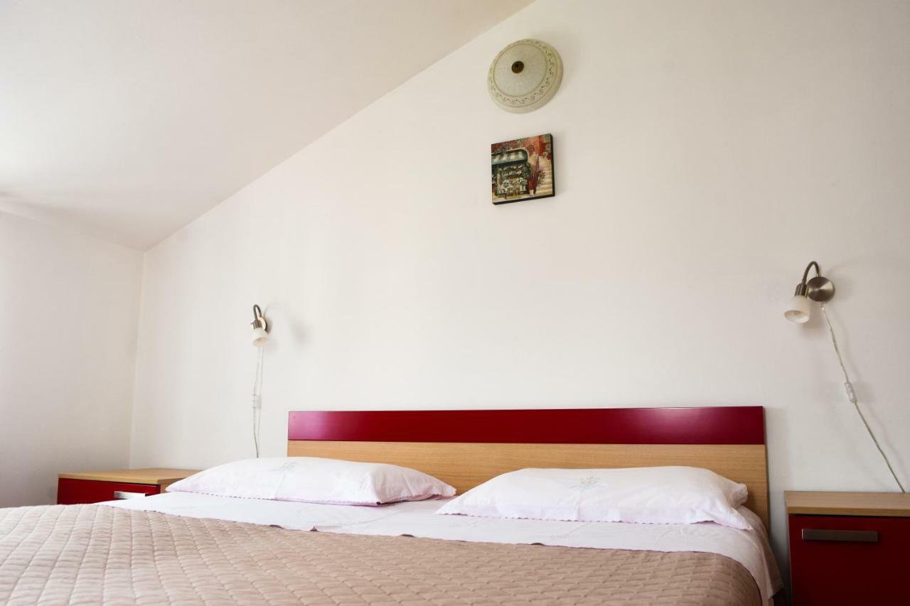 Rooms Ljubica Cres Exteriör bild